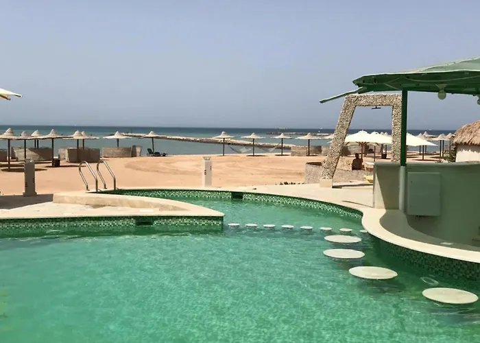 Апартаменты Beachfront - Pool - Balcony -